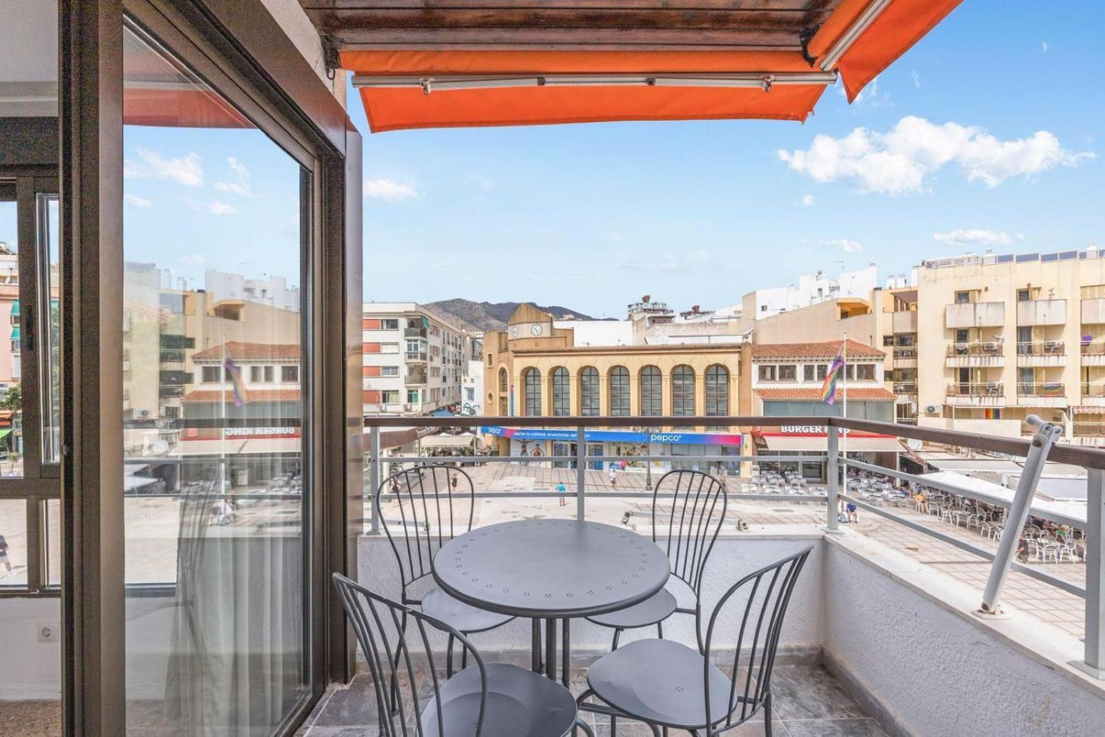 Nogalera Rainbow 2-Bedroom Apartment, Pool And Parking By Namaste Elite Torremolinos Exterior foto