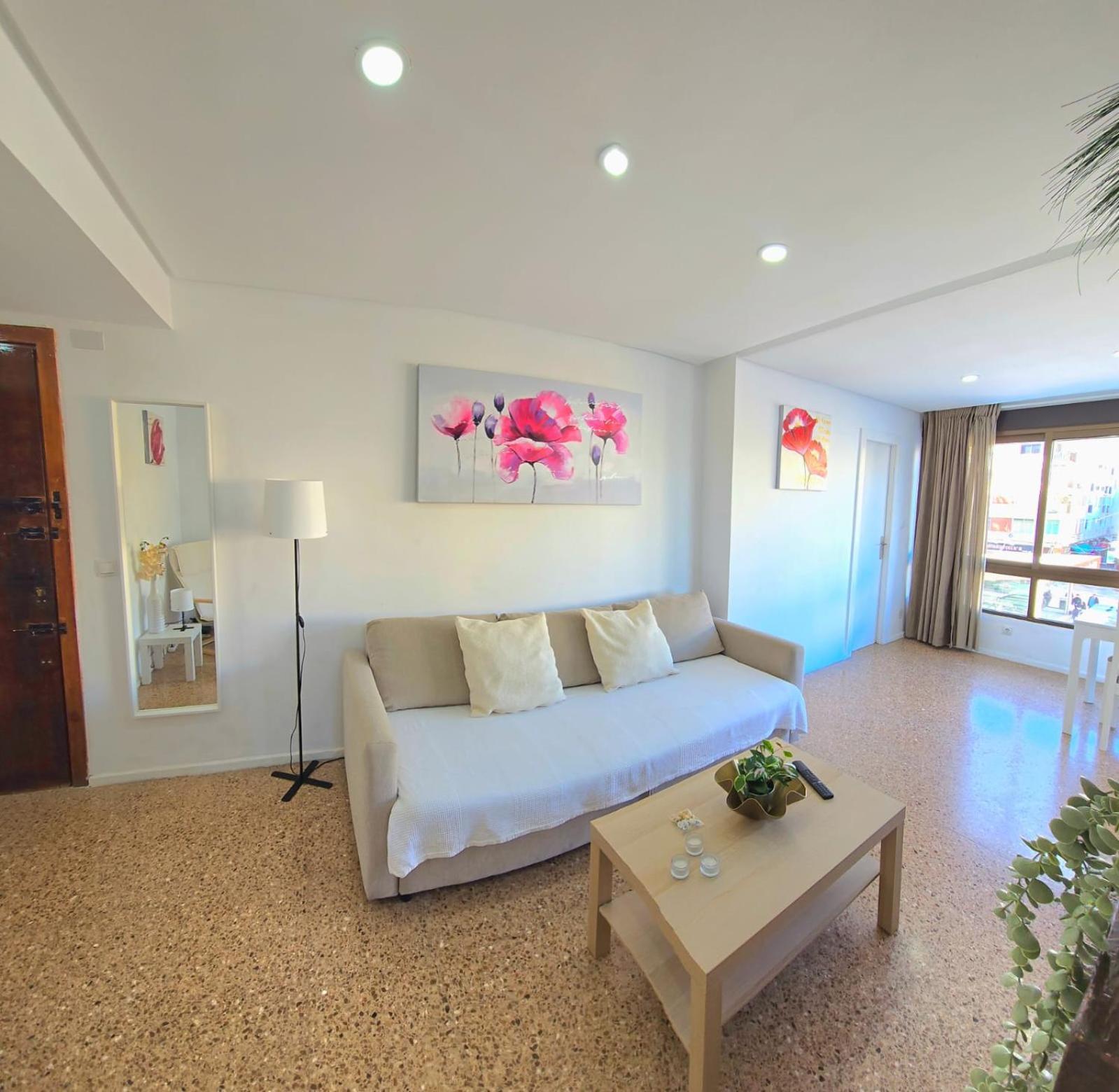 Nogalera Rainbow 2-Bedroom Apartment, Pool And Parking By Namaste Elite Torremolinos Exterior foto